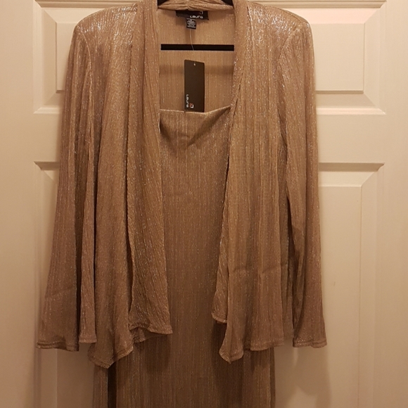 Dress - Picture 4 of 7